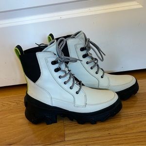 SOREL Brex Lug Sole Booties EUC!!! Size 7